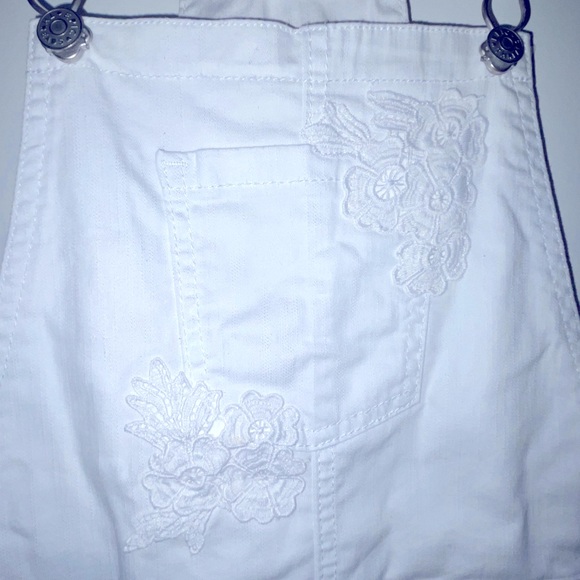 EUC Girls EPIC Threads White Overalls - Picture 6 of 8